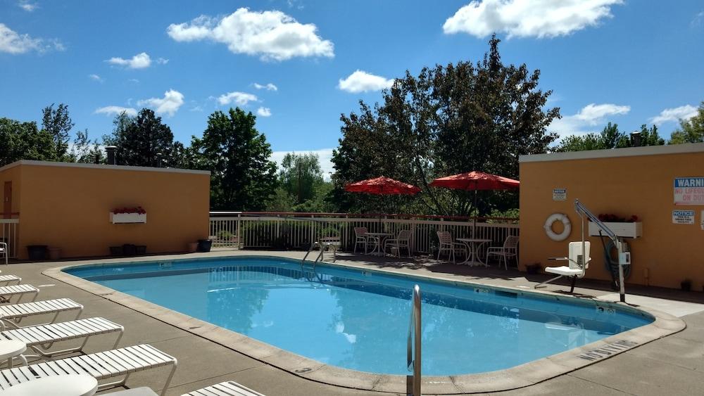 Quality Inn Colchester - Burlington Bagian luar foto