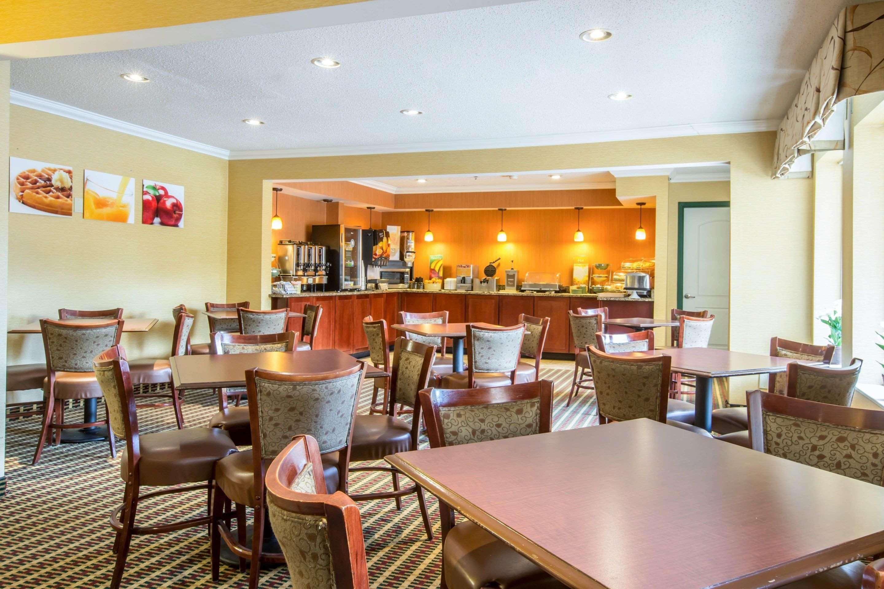 Quality Inn Colchester - Burlington Bagian luar foto