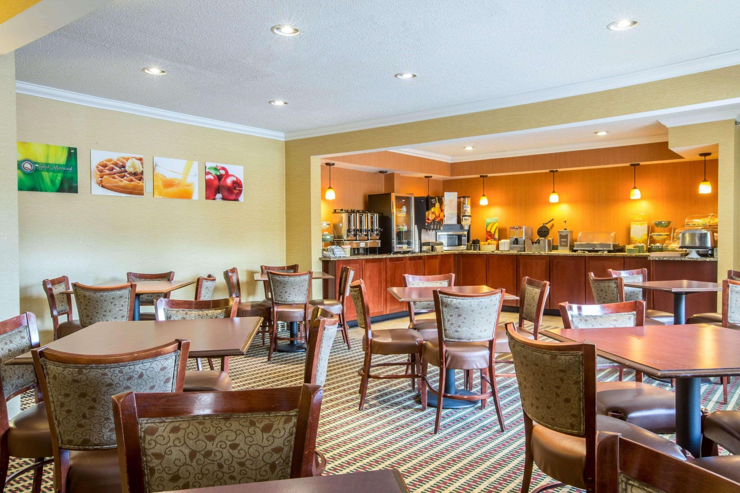 Quality Inn Colchester - Burlington Bagian luar foto