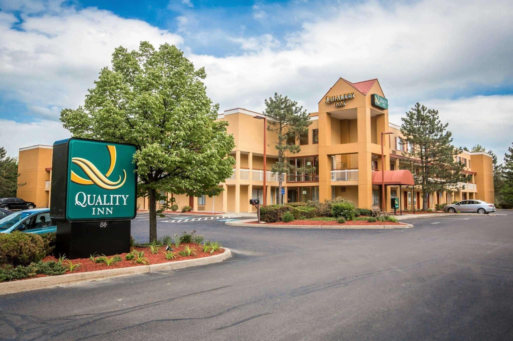 Quality Inn Colchester - Burlington Bagian luar foto