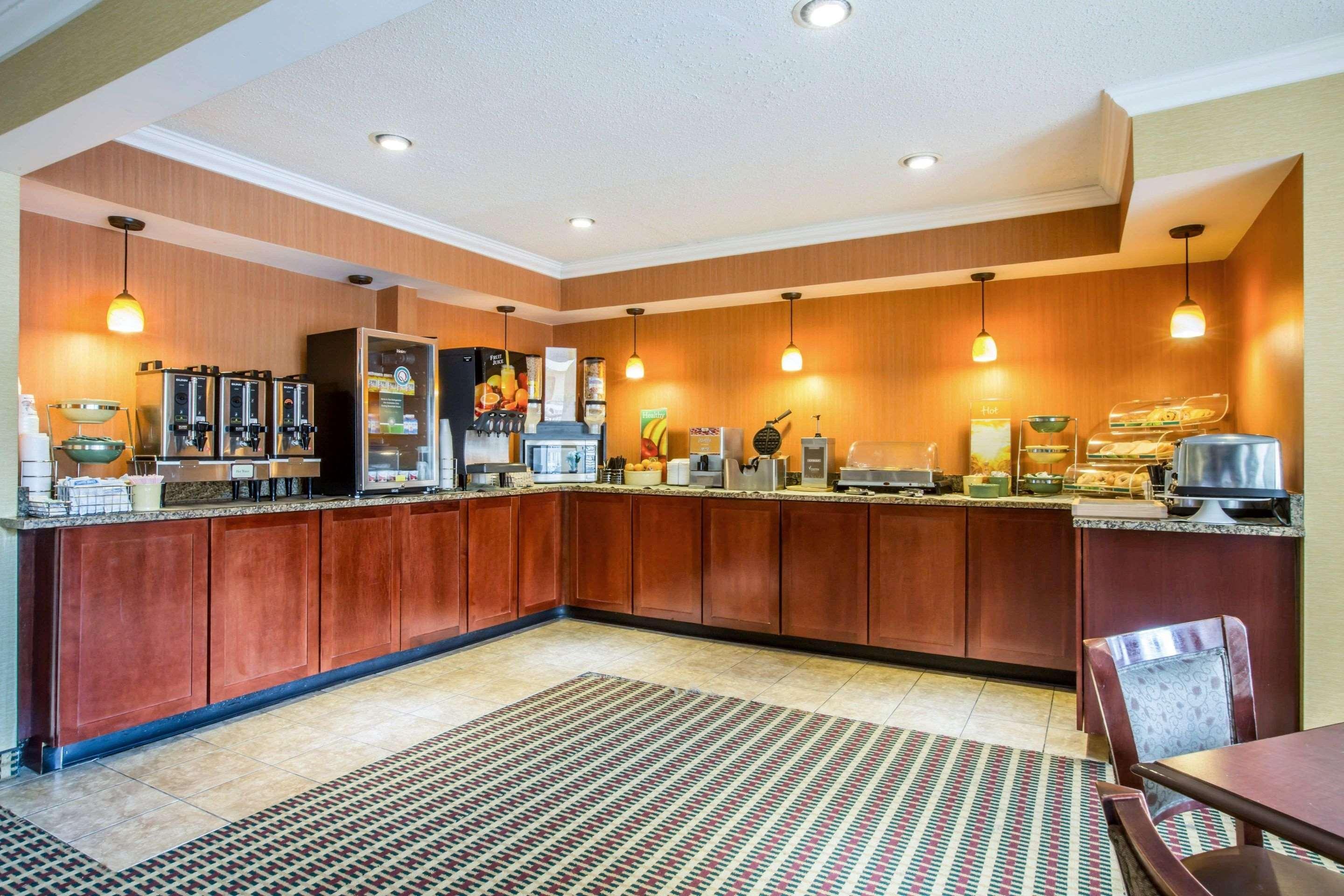 Quality Inn Colchester - Burlington Bagian luar foto