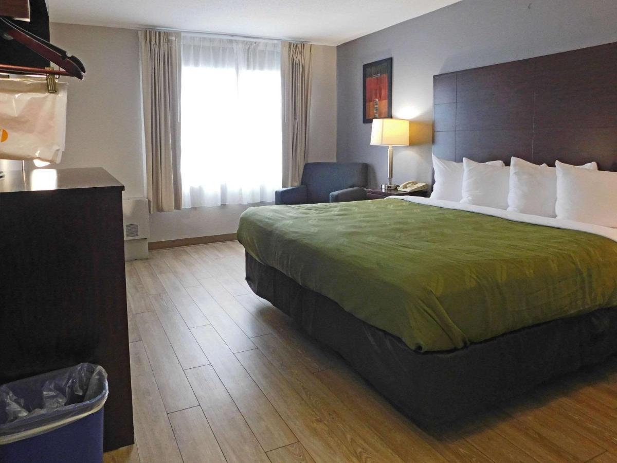 Quality Inn Colchester - Burlington Bagian luar foto