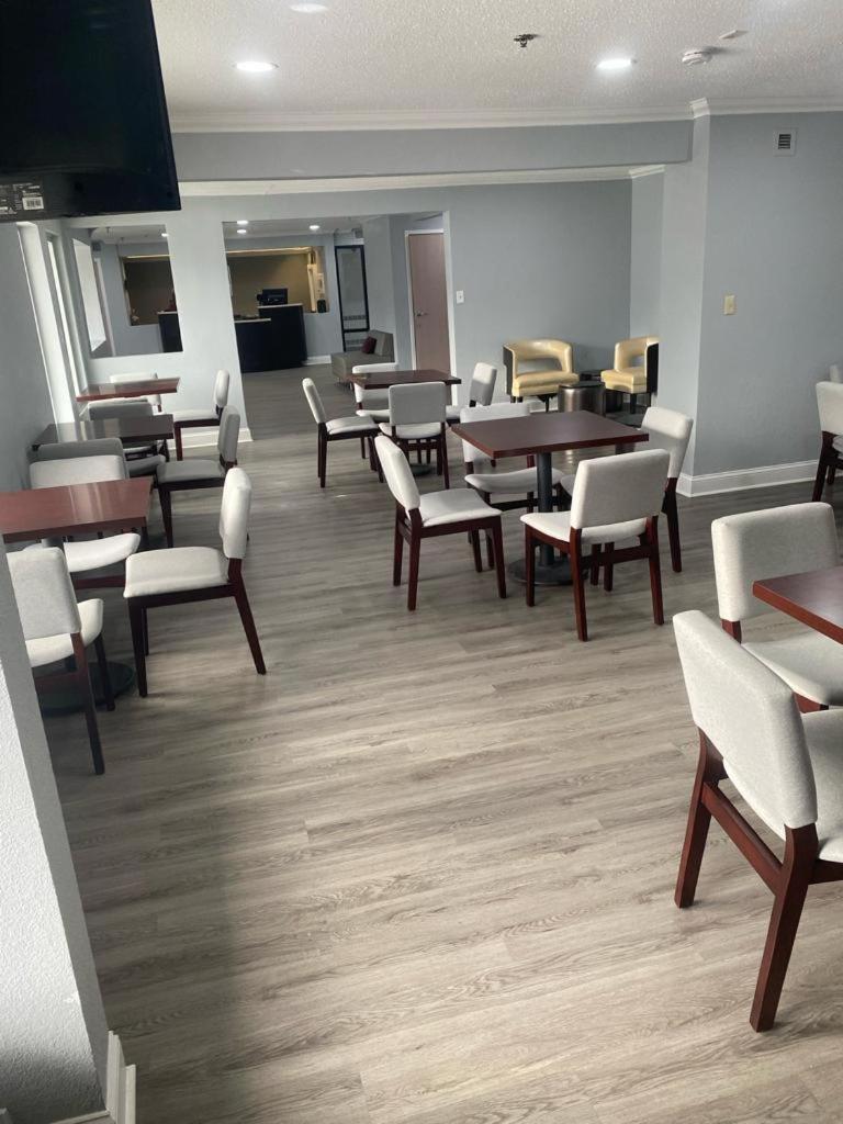 Quality Inn Colchester - Burlington Bagian luar foto