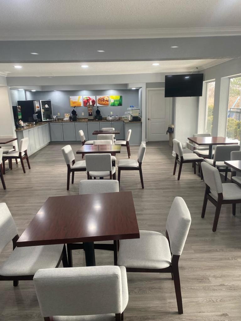 Quality Inn Colchester - Burlington Bagian luar foto