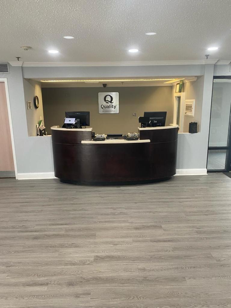 Quality Inn Colchester - Burlington Bagian luar foto