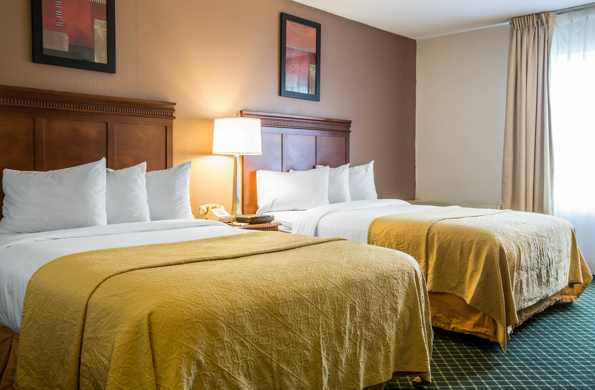 Quality Inn Colchester - Burlington Bagian luar foto